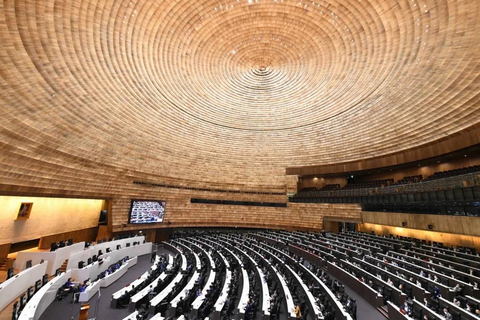 คลัสเตอร์รัฐสภาพบ ส.ส.ติดเชื้อโควิดรวมแล้ว 9 คน