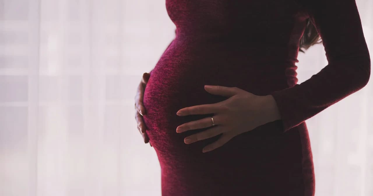 เตือน นายจ้างเลิกจ้างหญิงตั้งครรภ์ มีโทษจำคุกไม่เกิน 6 เดือน ปรับไม่เกิน 1 แสนบาท หรือทั้งจำทั้งปรับ