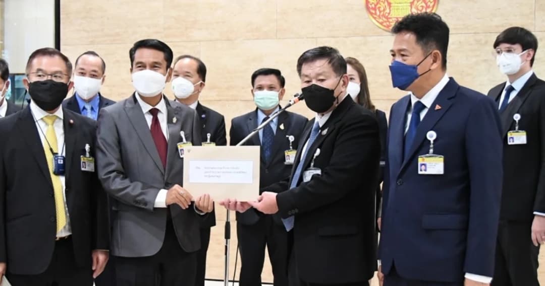 กมธ.ป.ป.ช. จ่อเชิญ นายกฯ – วิสาร ชี้แจงปม ส.ส.รับเงิน5 ล้านจาก นายกฯ หลังฝ่ายค้านยื่นให้ตรวจสอบ