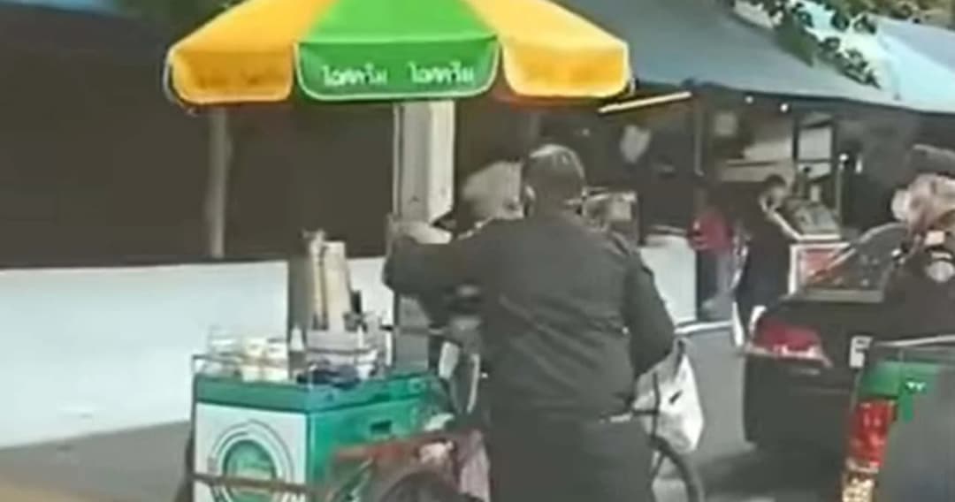 เขตดินแดง แจงแล้วกรณีคลิปเทศกิจยึดสิ่งของจากคนขายไอศกรีม “ไม่ใช่กระป๋องเงิน” ชี้ฝ่าฝืนหลายครั้ง