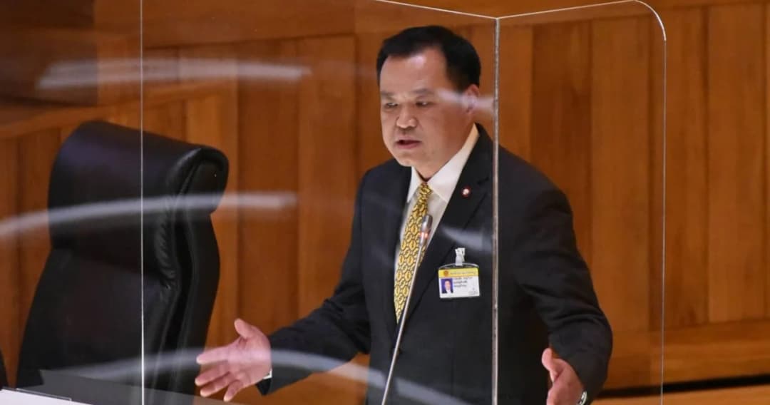 อนุทิน เผย ต้องฉีดวัคซีนเข็มแรก 12 ล้านโดสให้จบสิ้นเดือน ต.ค. นี้ ย้ำเปิดประเทศต้องรอ ศบค. อนุมัติ