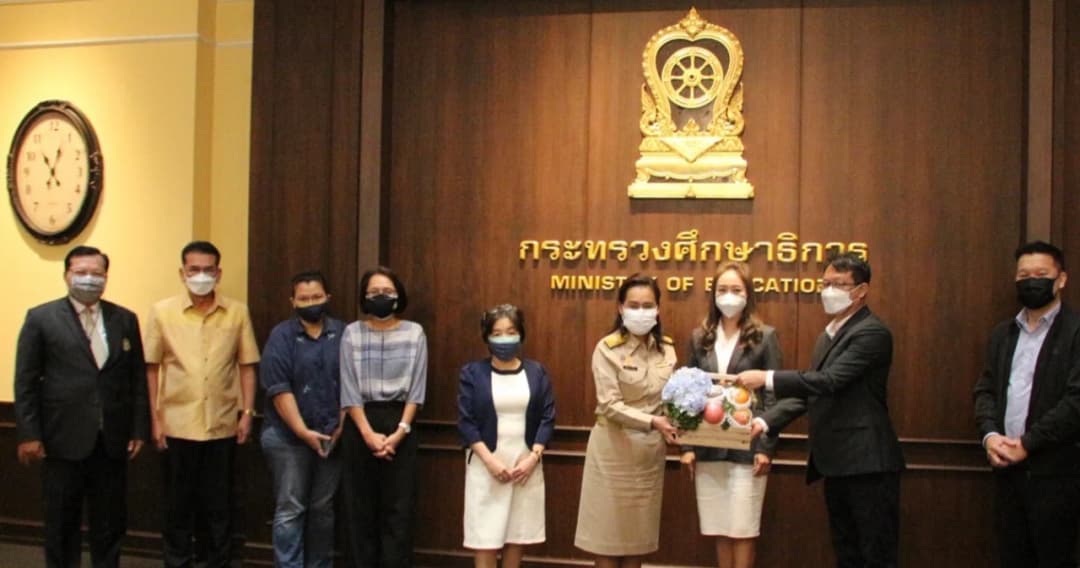 ส.ส.เสรีรวมไทย ขอบคุณรมช.ศึกษา บี้ศบค.ให้นร.สอบ SAT ทันเวลา