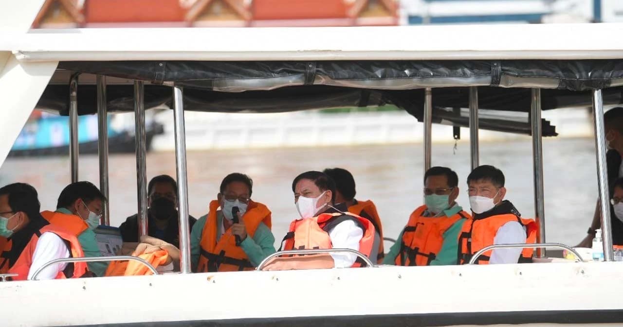 ผู้ว่าฯ กทม. ยันน้ำไม่ท่วมรุนแรงเหมือนปี 54 คาด 1 สัปดาห์เจ้าพระยาคลี่คลาย