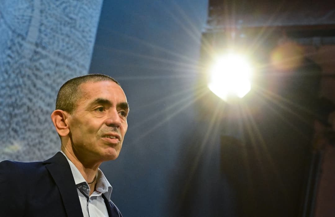 ซีอีโอไบโอเอ็นเทคประเมิน โลกอาจต้องการวัคซีนสูตรใหม่ เพื่อรับมือเชื้อกลายพันธุ์กลางปีหน้า