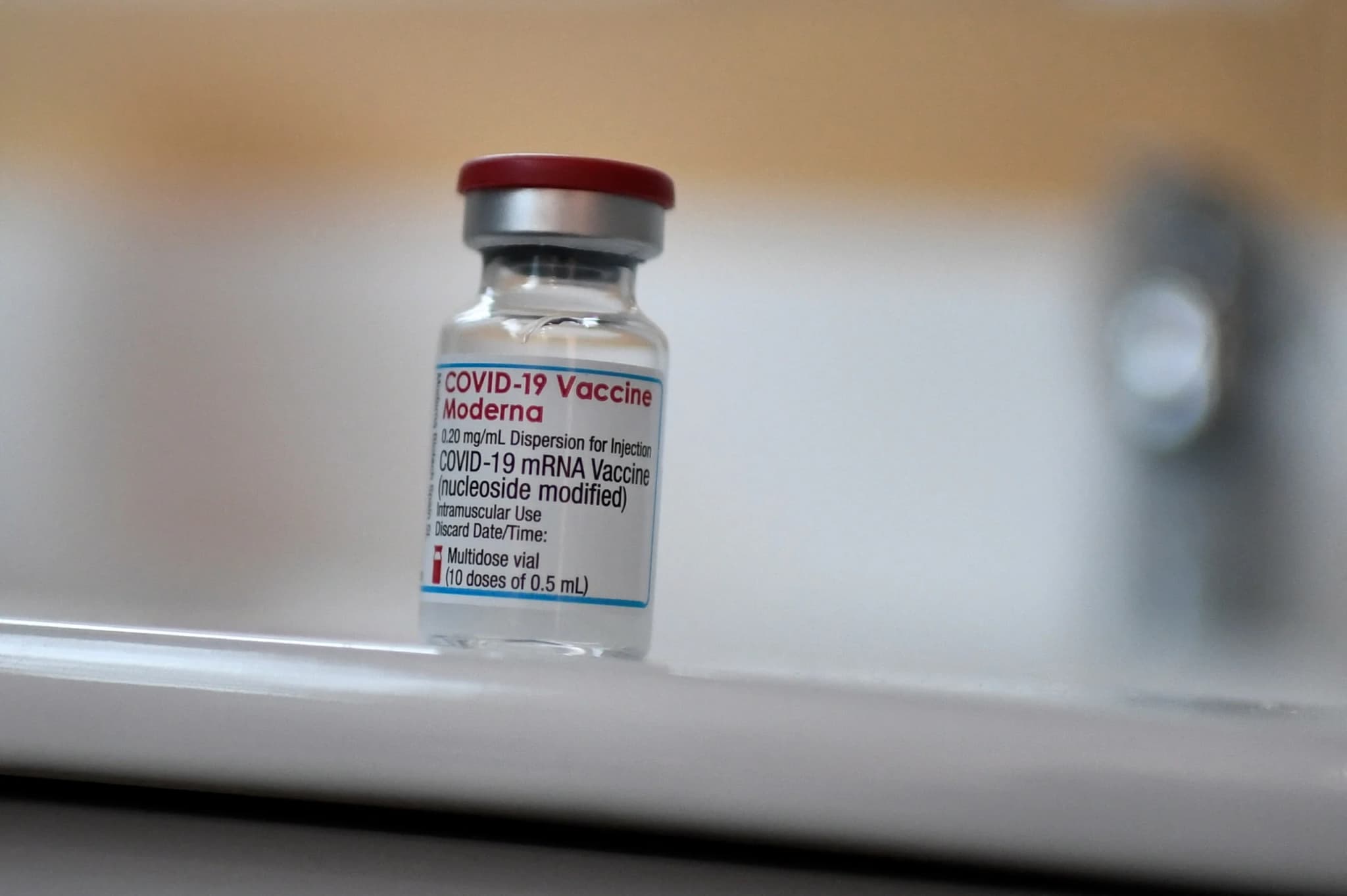 ฟินแลนด์หยุดฉีดวัคซีน ‘โมเดอร์นา’ ให้ผู้ชายอายุต่ำกว่า 30 ปี พบเสี่ยงผลข้างเคียงมากกว่ากลุ่มอื่น