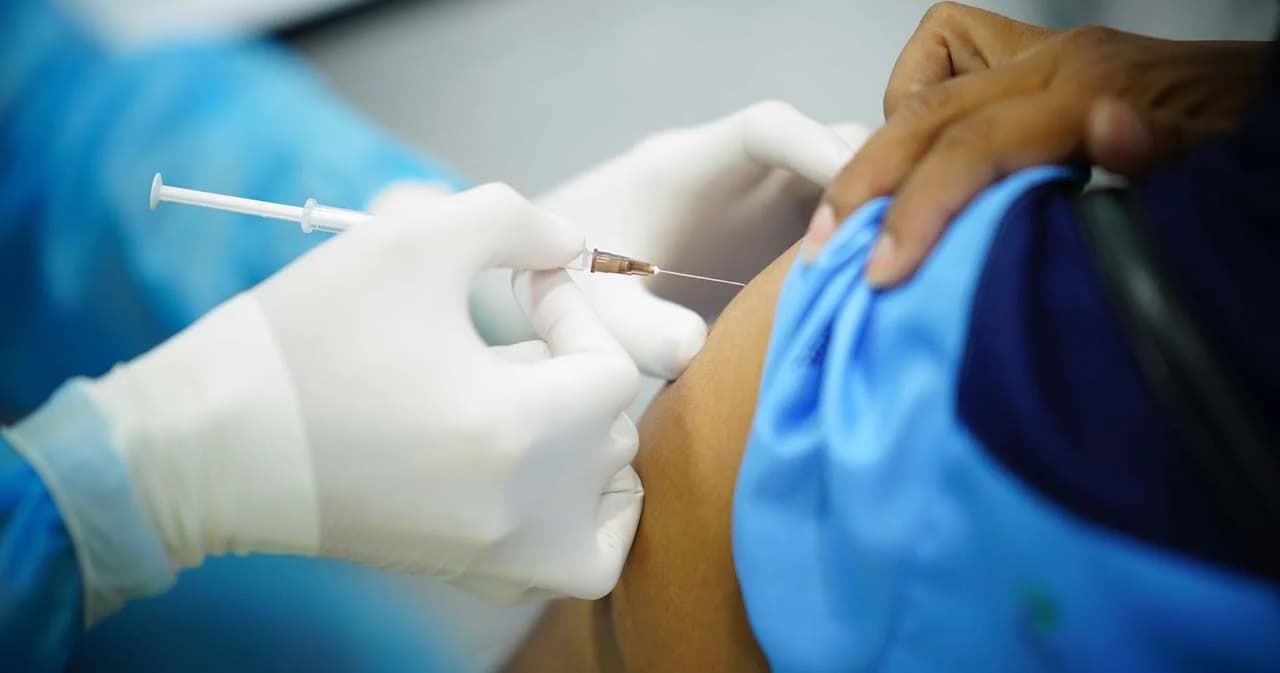 รพ.ราชวิถี เปิด Walk in ฉีดวัคซีน Pfizer เข็มที่ 1,2 เข็มกระตุ้น วันละ 200 คน