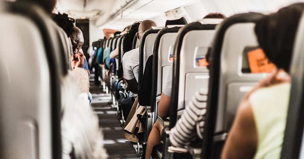 เปิดเงื่อนไขการเดินโดยเครื่องบิน ต้องฉีดวัคซีนครบ 2 เข็ม