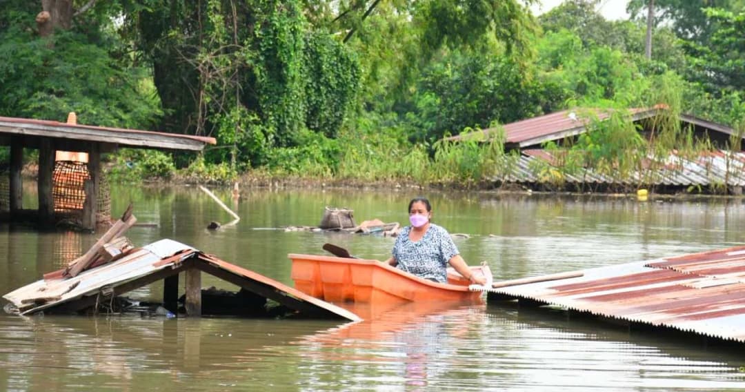 กรมอุตุฯ เตือนอีสานฝนตกเพิ่มจากอิทธิพลของพายุ ‘ไลออนร็อก’