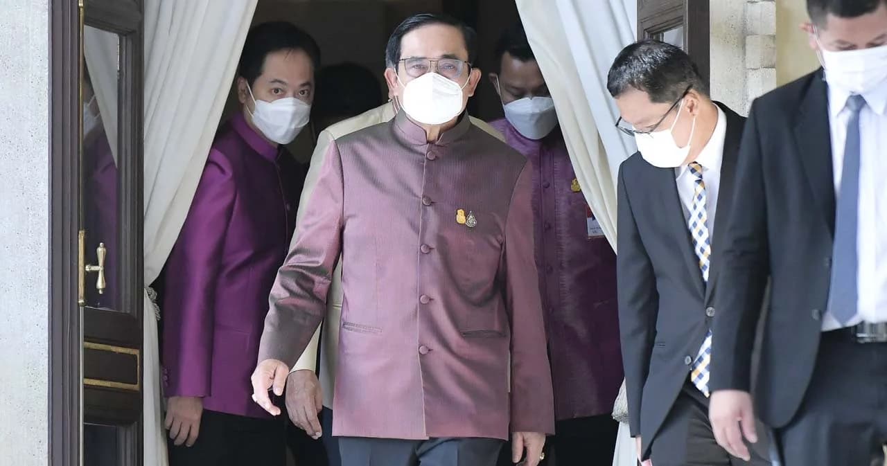 นายกฯ ตอบผ่านโฆษกรัฐบาล ไม่มีแนวคิดยุบสภาในเวลานี้ พูดถึง 5 ปี แค่ให้รอดูผลงาน