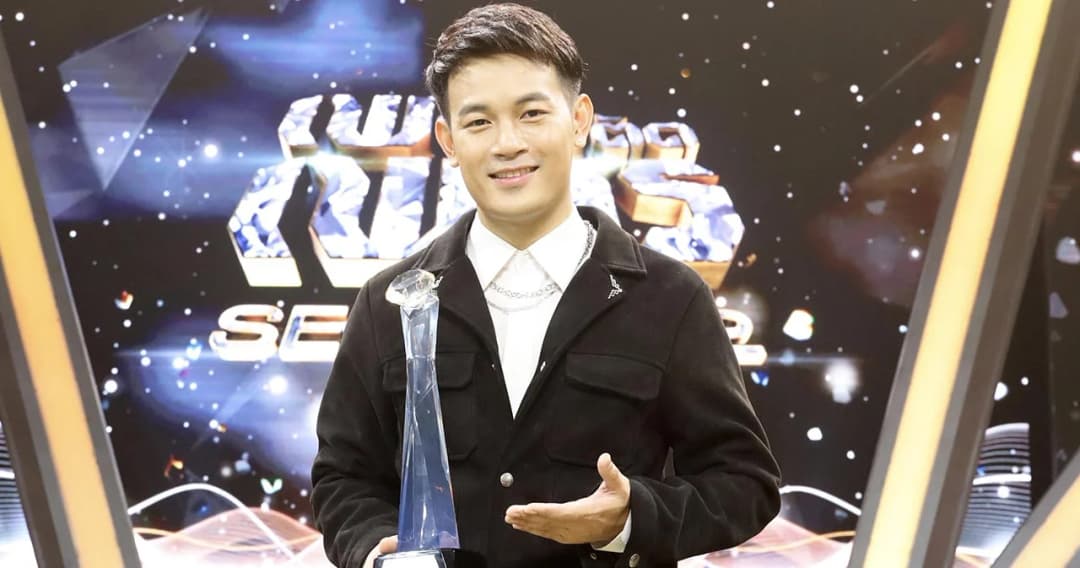 ความสำเร็จที่รอคอย ‘เพลงกอดรูปสีเทา’ ซิงเกิลใหม่ส่ง ‘เต้ย จักร์รินท์’ คว้าแชมป์เพชรตัดเพชร คนที่ 2 ของประเทศไทย