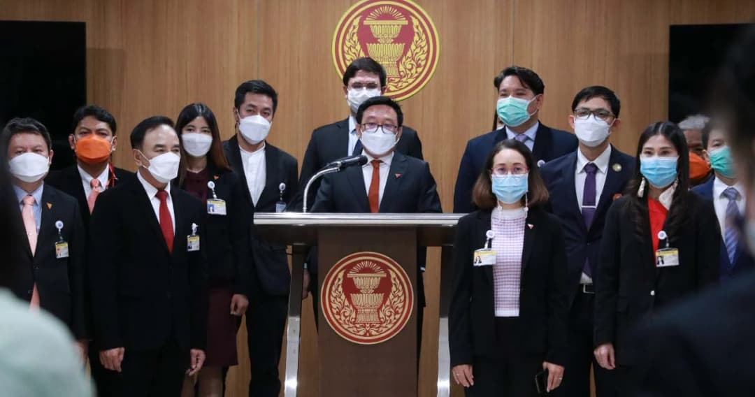 ‘ก้าวไกล’ ยัน ม.112 มีปัญหาทั้งเนื้อหาและการบังคับใช้ ลุยดันร่างแก้กฎหมายเข้าสภา