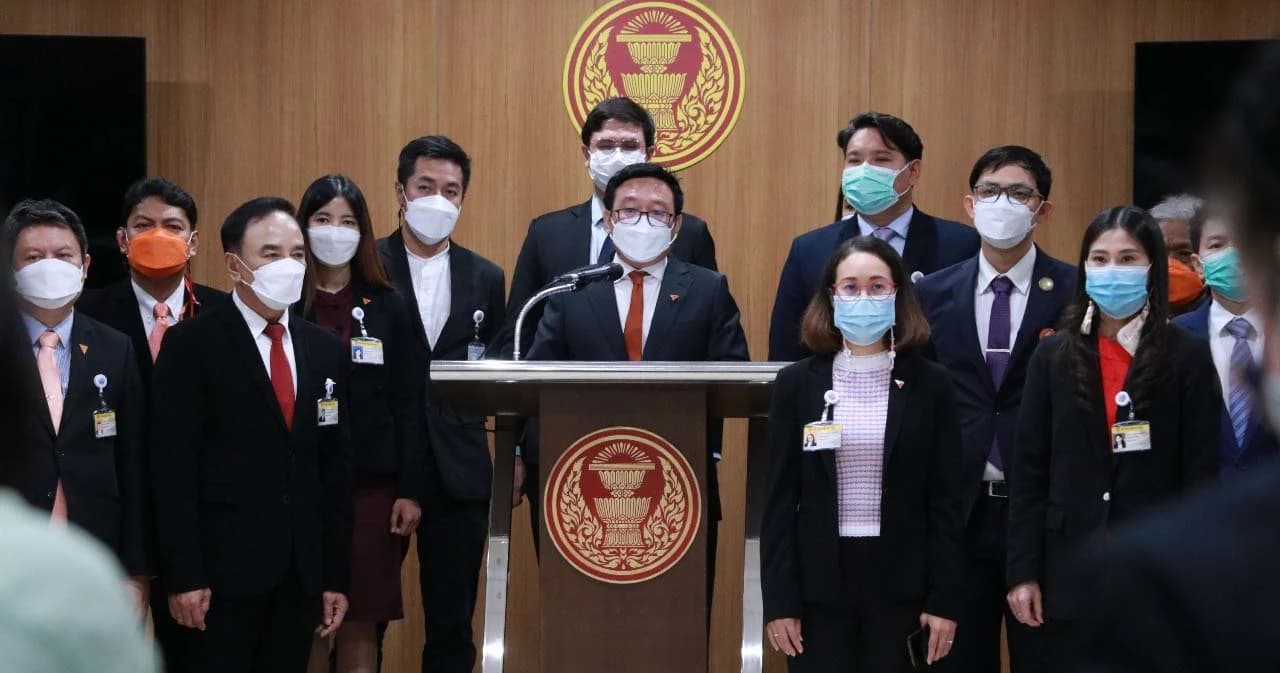 ‘ก้าวไกล’ ยัน ม.112 มีปัญหาทั้งเนื้อหาและการบังคับใช้ ลุยดันร่างแก้กฎหมายเข้าสภา