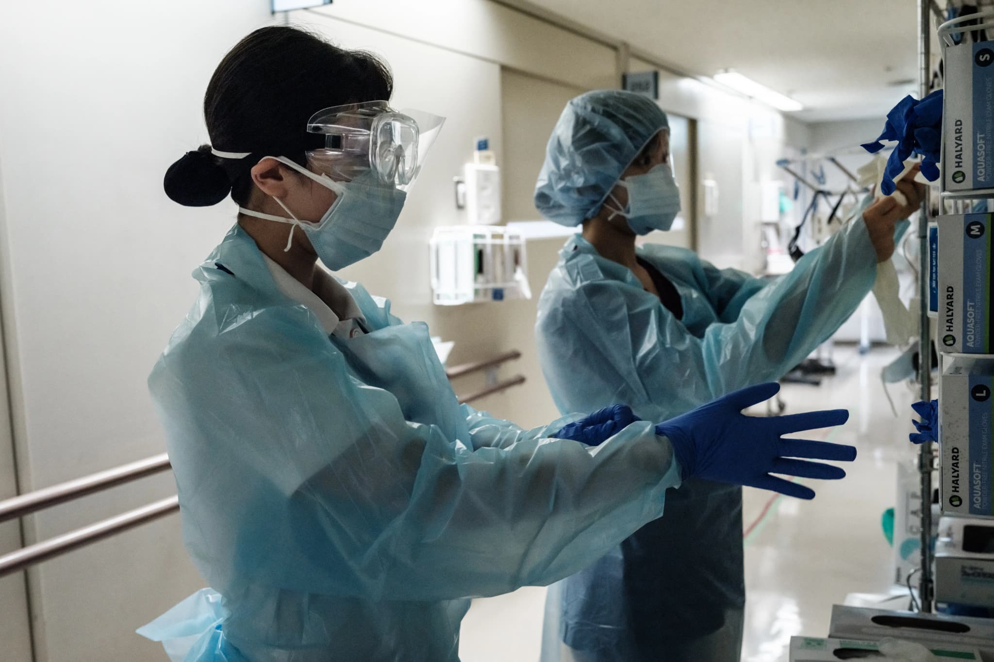 ศบค.กังวล กลุ่มบุคลากรแพทย์ป่วยมาก ขณะที่คลัสเตอร์พิธีกรรมทางศาสนายังพบต่อเนื่อง