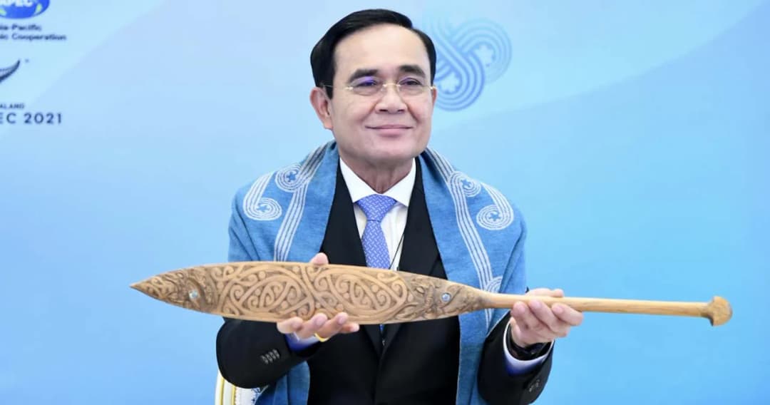 นายกฯ รับมอบไม้พาย ‘waka’ ต่อจากนิวซีแลนด์ ไทยพร้อมเป็นเจ้าภาพเอเปค ปี 2022