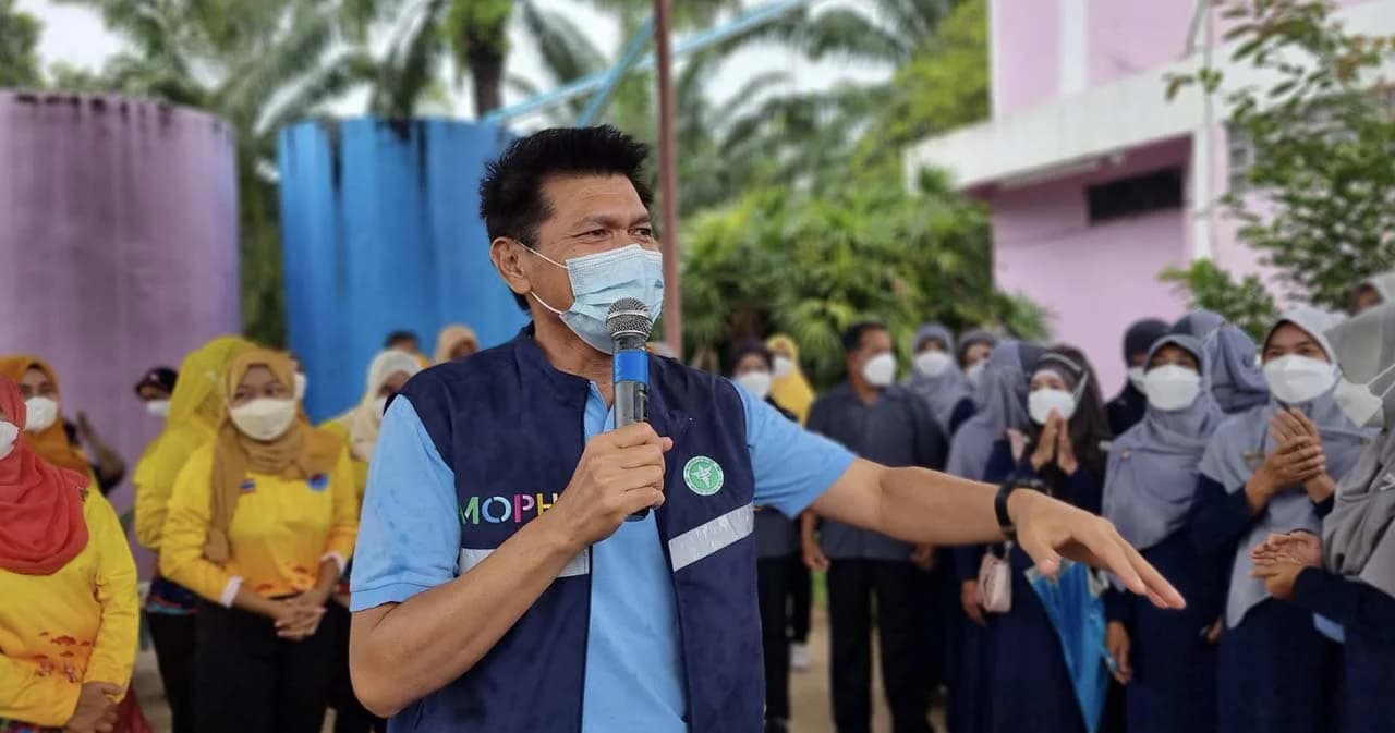 สาธิต เผย สธ.เตรียมชง ครม. ให้ค่าตอบแทน อสม. 1,500 บาท ตลอดชีพ