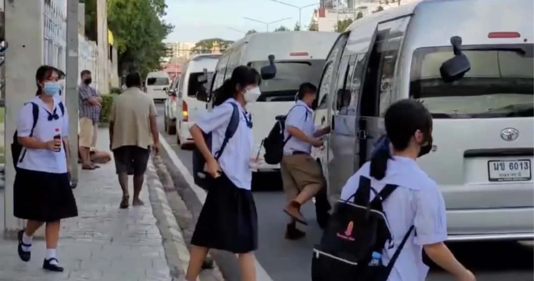 คลัสเตอร์รถรับส่งนักเรียน จ.อุบลราชธานีลามติดเพิ่มรวม 35 คน