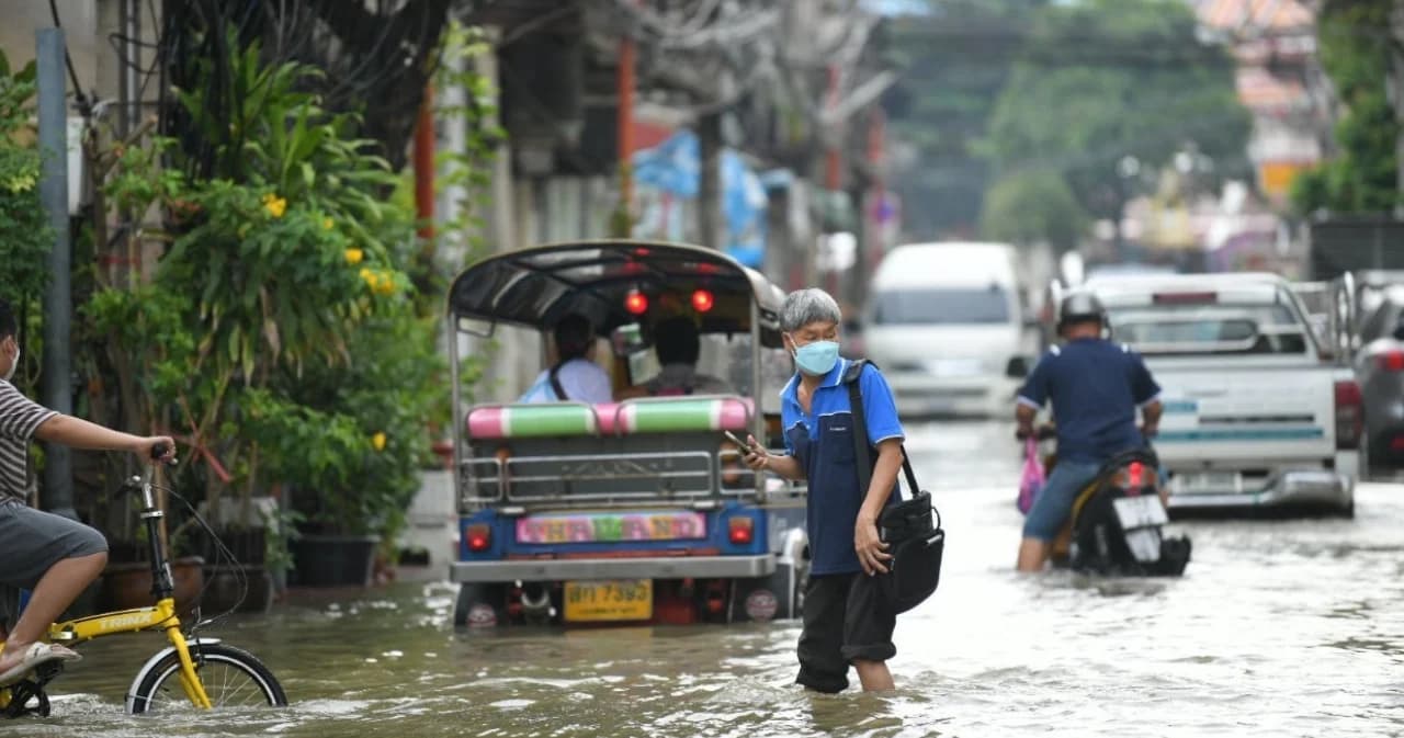 กทม. แจ้งเตือนน้ำทะเลหนุนสูง ชาวชุมชนริมน้ำเจ้าพระยา 19 – 28 พ.ย. นี้ จะมี จนท. ช่วยเหลือเต็มที่