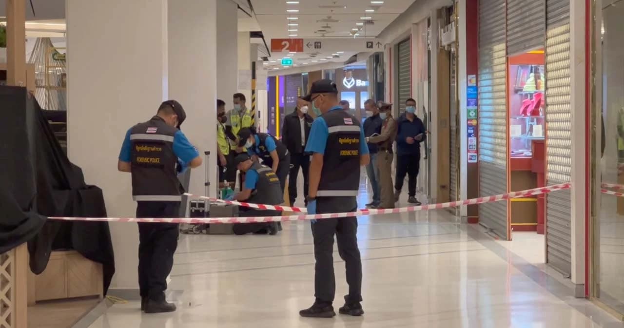 คุมหนุ่มต้องสงสัยเป็นโจรชิงทองกลางห้าง จ.ขอนแก่น