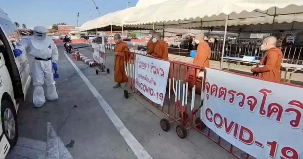 พระมาสอบนักธรรมที่วัดป่ากลางเมืองโคราชติดโควิด 5 รูป มีพระกลุ่มเสี่ยงอีกกว่า 160 รูป