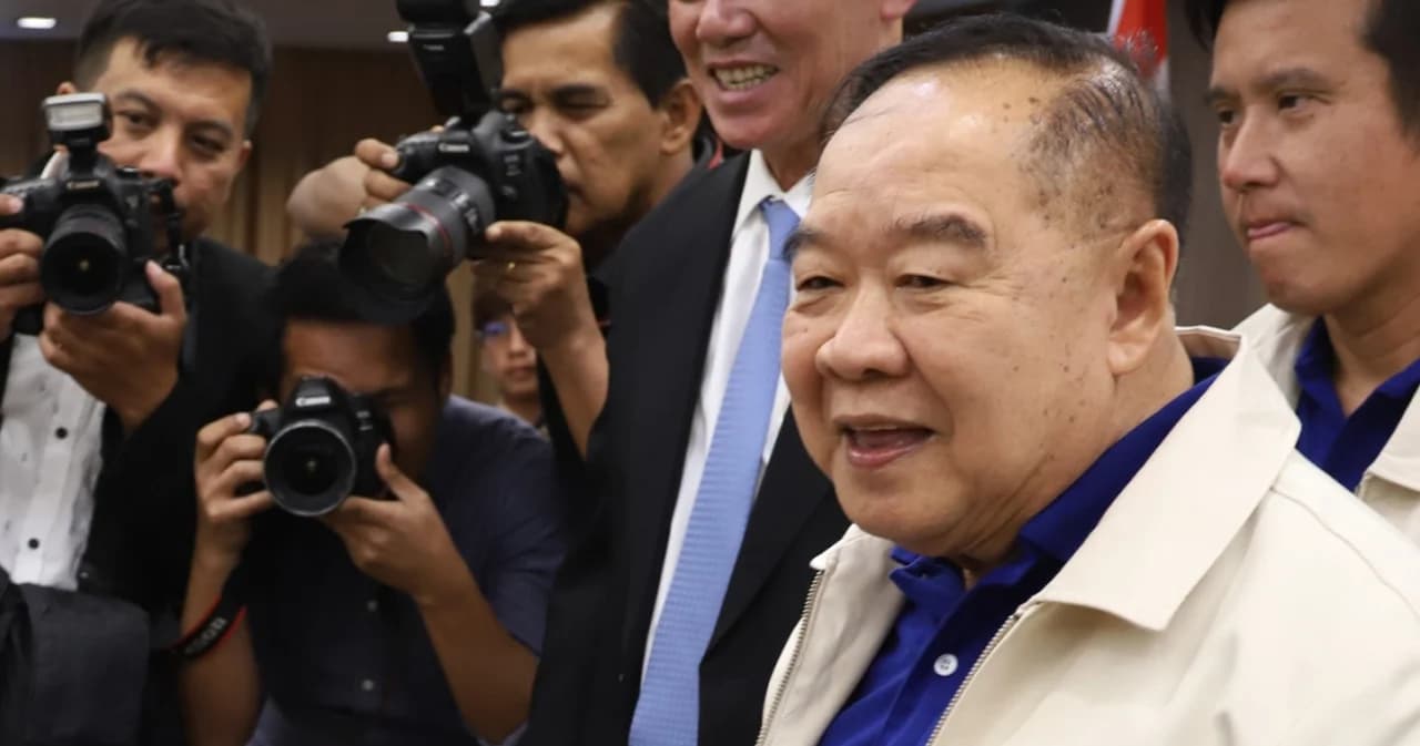 ‘ประวิตร’ ตั้งเป้าเลือกตั้งสมัยหน้า คว้า ส.ส. กทม. 24 คน