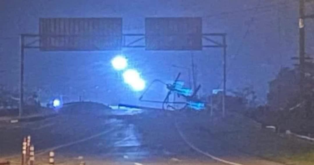 เกิดระเบิดหลายจุดในยะลา ในคืนส่งท้ายปีเก่าต้อนรับปีใหม่ เทศบาลเมืองไฟดับ