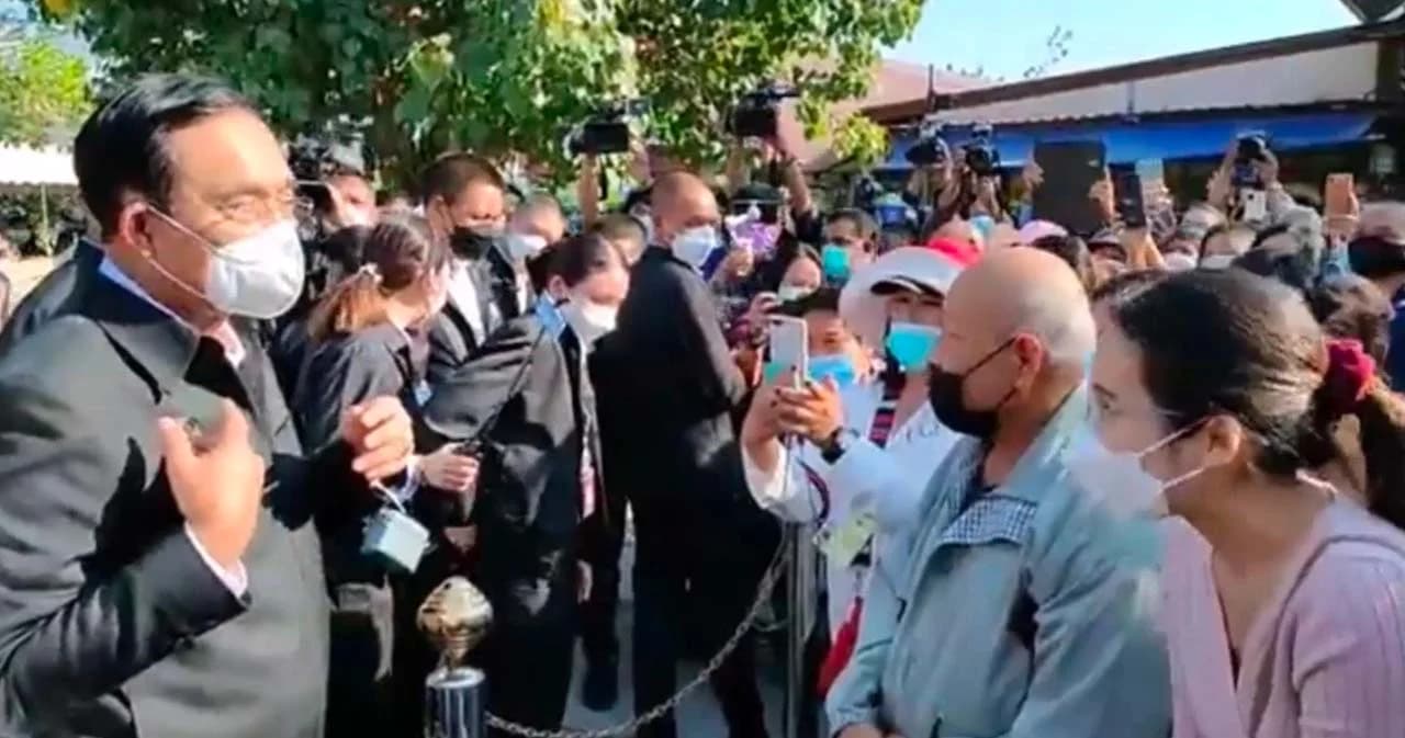 ตร.บ้านดุง อุดรธานี ยันไม่ได้เรียกหญิงที่บอกนายกฯ ว่า “ถ้าทำไม่ได้ก็อยากให้เกษียณ” มาทำประวัติ