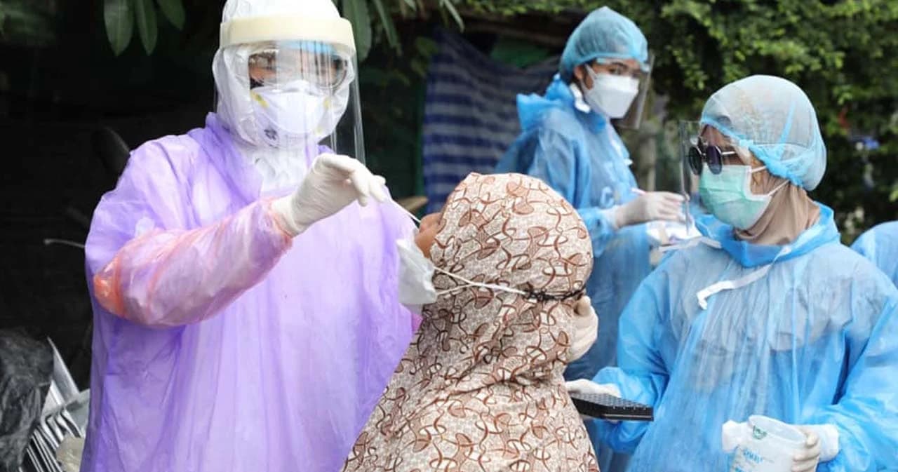 ปลัด มท.ส่งหนังสือด่วนถึงผู้ว่าฯ ชายแดนใต้ เฝ้าระวังสายพันธุ์ ‘โอไมครอน’