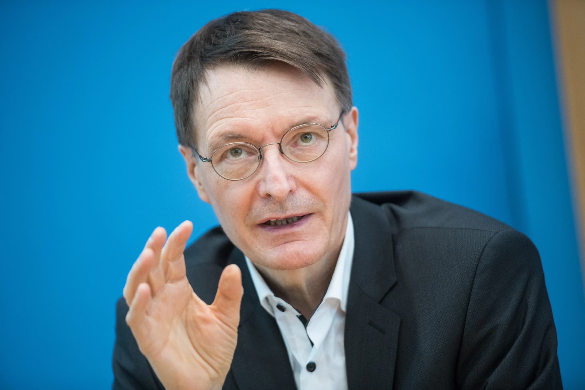 ว่าที่นายกฯ เยอรมันตั้งผู้เชี่ยวชาญด้านระบาดวิทยา เป็นรัฐมนตรีกระทรวงสาธารณสุข