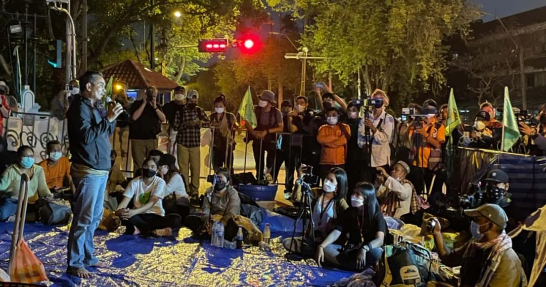 เครือข่ายจะนะรักษ์ถิ่น ประกาศปักหลักที่ทำเนียบรัฐบาลต่อ หลัง มติครม. ไม่ชัดเจน