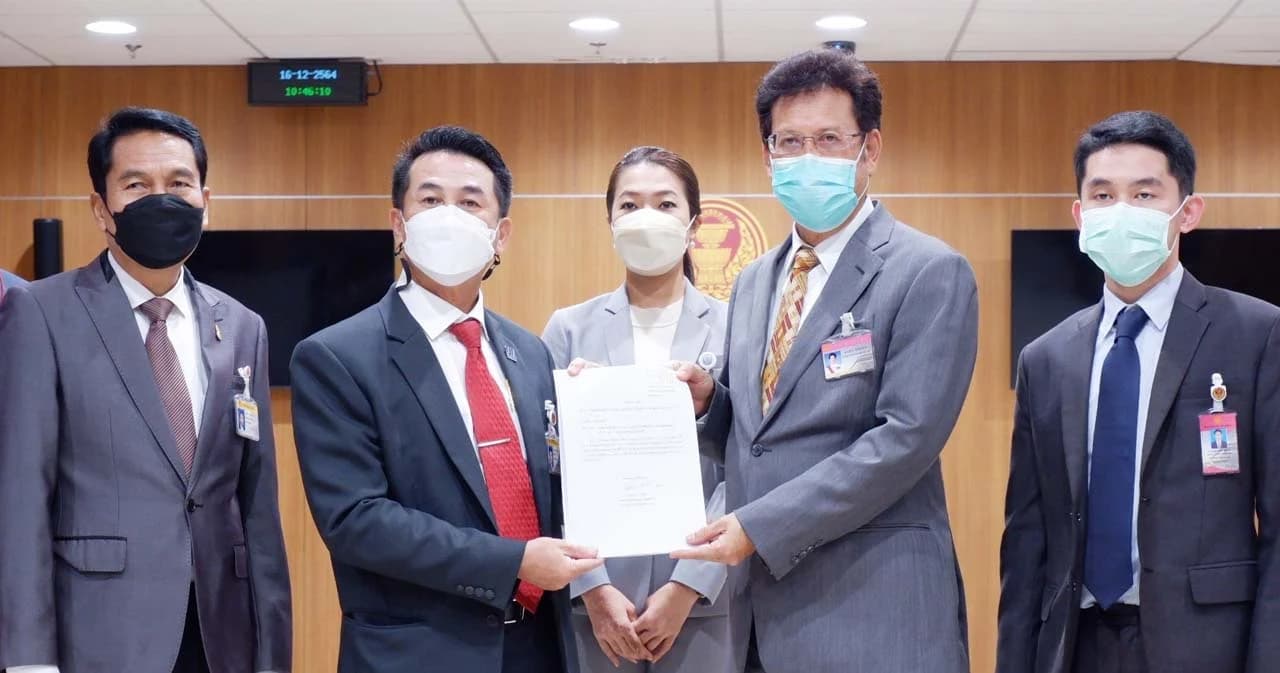 เพื่อไทย ยื่นประธานสภาฯ แก้ไขกฎหมายลูก 2 ฉบับ หนุนใช้เบอร์เดียว-ยังคงไพรมารีโหวต แต่มีปรับเล็กน้อย