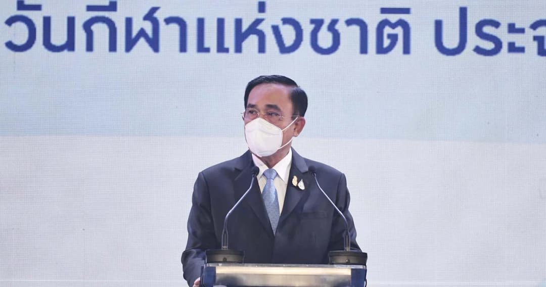 นายกฯ บอกโซเชียลไม่สร้างสรรค์ โจมตีเรื่องให้เลี้ยงไก่บ้านละ 2 ตัว