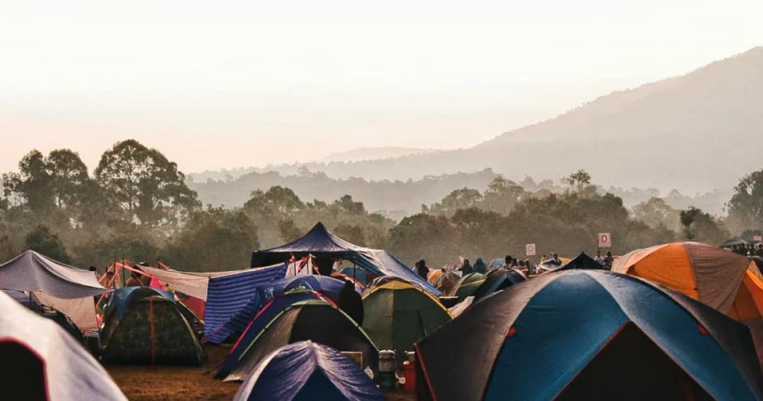 ถูกใจสายแคมป์ อุทยานแห่งชาติเขาใหญ่ เปิดลานกางเต็นท์เขาร่มช่วงปีใหม่ จำกัด 1,500 คน / วัน