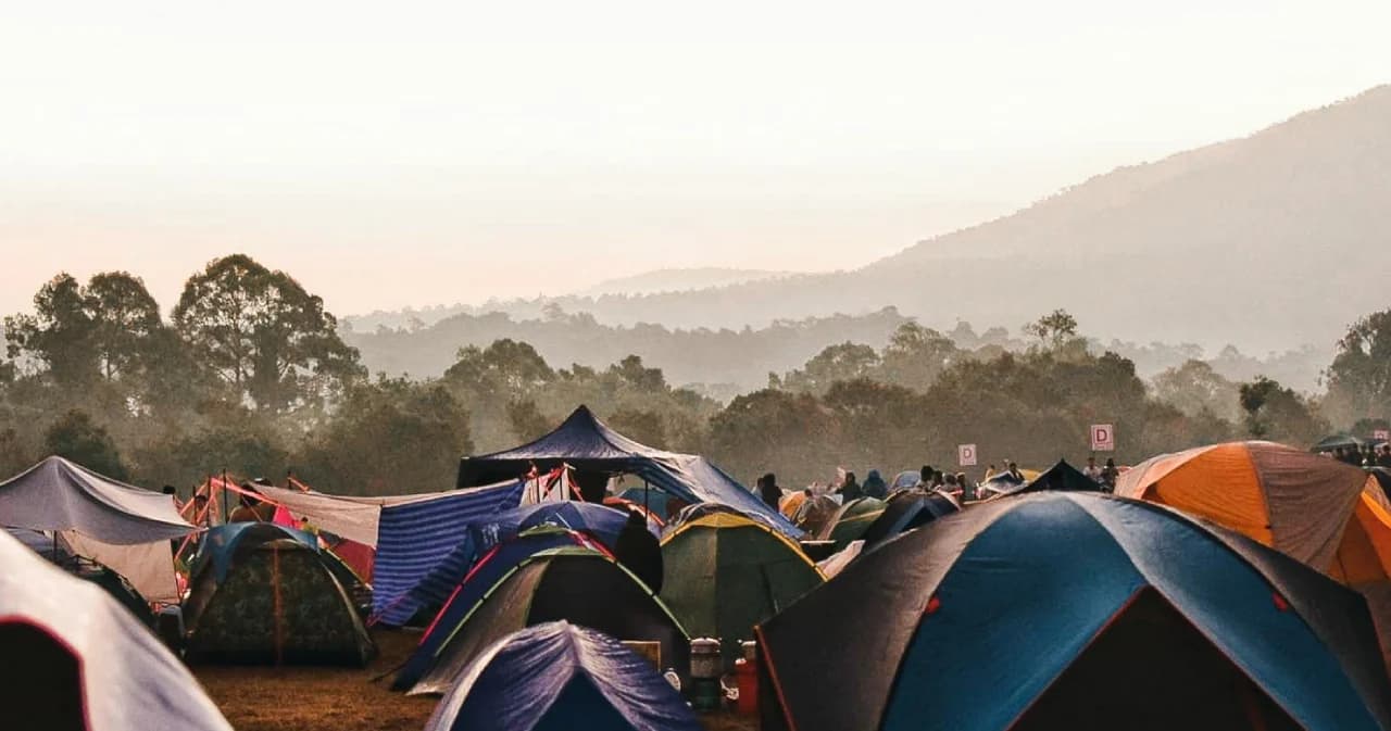 ถูกใจสายแคมป์ อุทยานแห่งชาติเขาใหญ่ เปิดลานกางเต็นท์เขาร่มช่วงปีใหม่ จำกัด 1,500 คน / วัน