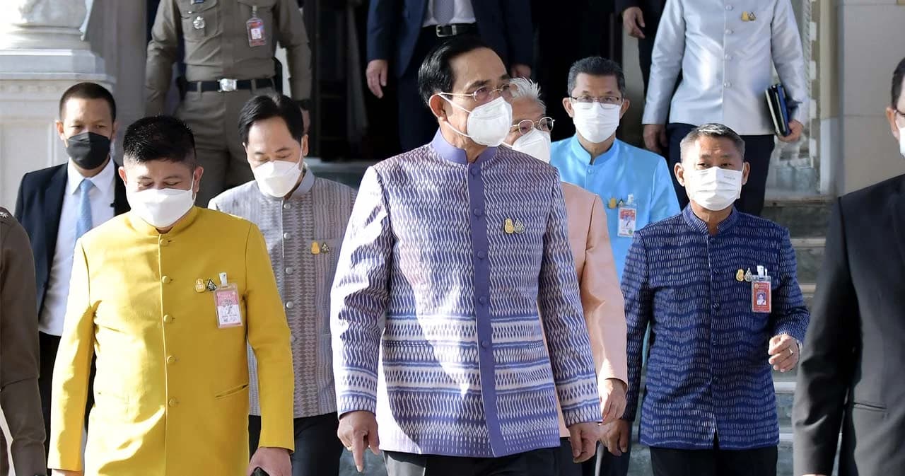 นายกฯ เรียกประชุมด่วน ศบค.ชุดใหญ่ คาดเตรียมยกระดับมาตรการรับมือโอไมครอน