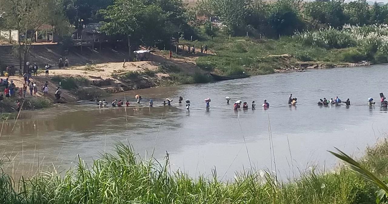 ผู้ว่าฯ ตาก กำหนดพื้นที่ปลอดภัย 4 แห่ง รับผู้หนีภัยสู้รบเมียนมา เข้มงวดมาตราการป้องโควิด-19