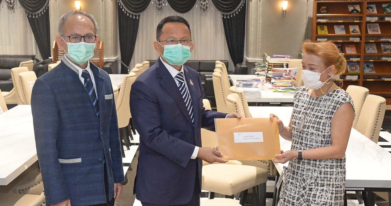 ภรรยาเปรมชัยร้องไห้ ขอ รมว.ยธ. ปล่อยสามีออกจากเรือนจำมารักษาตัวในรพ. หลังยื่นเรื่องต่อกรมราชทัณฑ์ 4 ครั้งไม่คืบหน้า