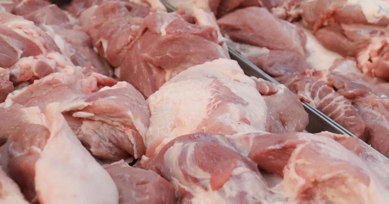 ปีใหม่ ‘หมูแพง’ ราคาทะลุ 200 บาทต่อกิโลกรัม ‘ปศุสัตว์’ชี้แจงเพราะต้นทุนผลิตสูง ขณะที่ความต้องการยังเพิ่มต่อเนื่อง