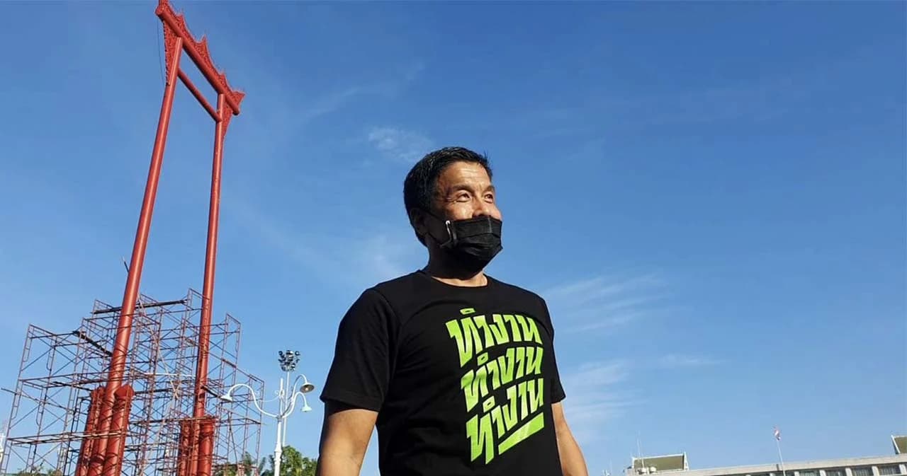 ‘ชัชชาติ’ ถือฤกษ์ดีวันปีใหม่ นำวิ่งไหว้พระ 9 วัด พร้อมสำรวจปัญหาพื้นที่ กทม.ชั้นใน