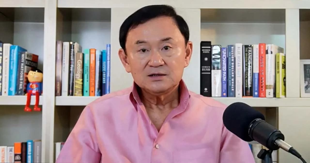 ‘ทักษิณ’ อวยพรปี 65 ให้คนไทย จะเป็นของขวัญ ได้กลับไปรับใช้ แย้มไปช่วงไหนจะบอก ‘อุ๊งอิ๊ง’ คนเดียว