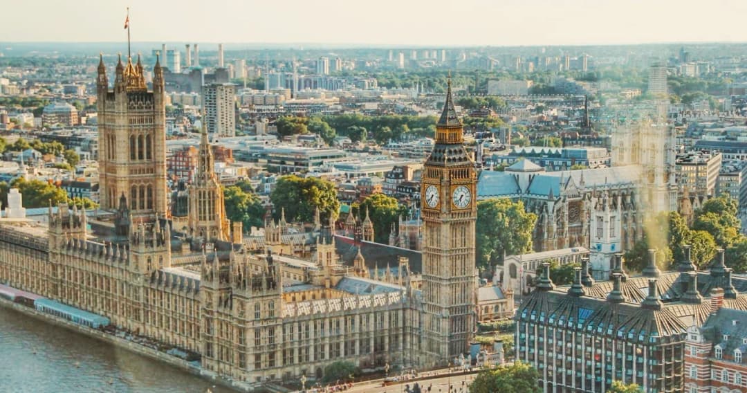 ผลสำรวจพบ ซีอีโอใน UK ทำงานปีนี้แค่ 4 วัน ได้เงินมากกว่าพนักงานทั่วไปทำงานทั้งปี