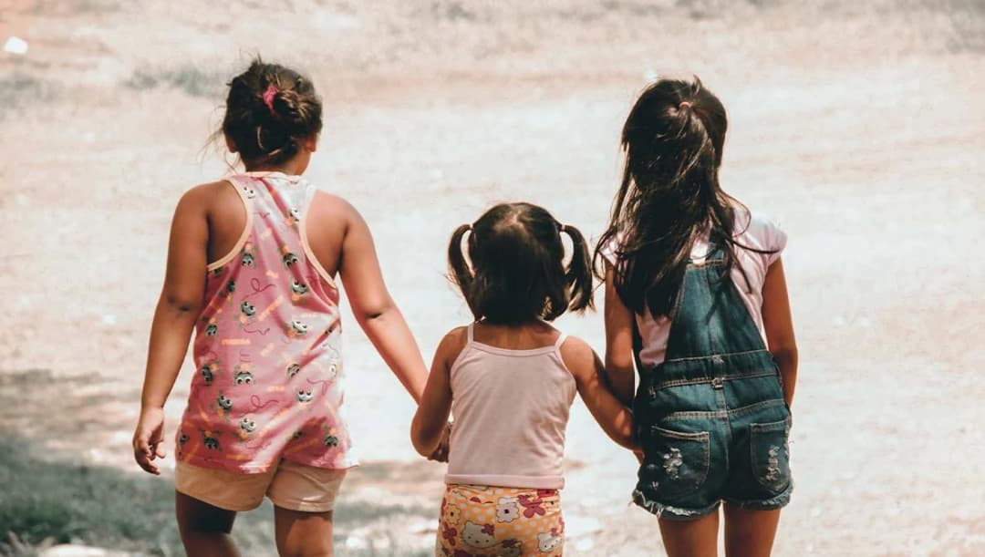 แพทย์ชี้ เด็กติด ‘โอไมครอน’ อาการน้อย แต่จะเป็นผู้กระจายเชื้อได้มาก