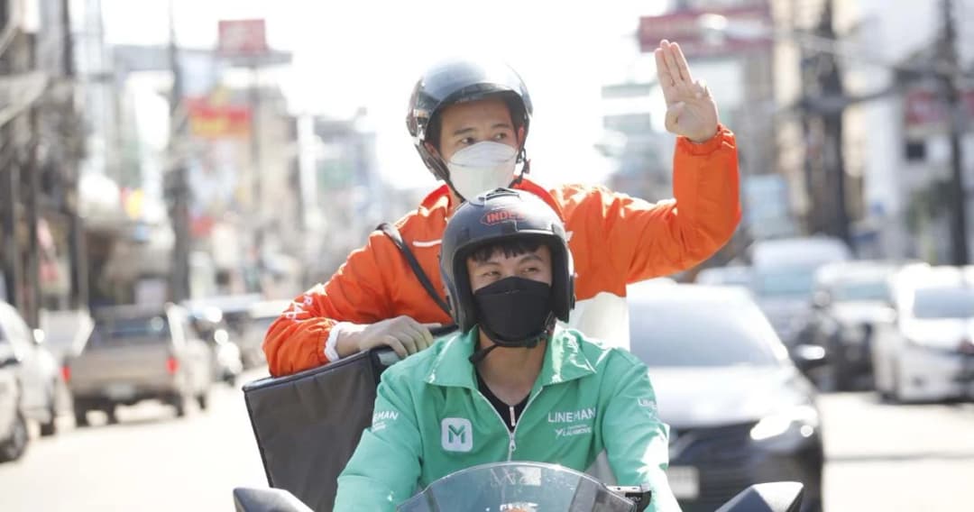 ‘พิธา’ ขอเป็นไรเดอร์ส่งประชาธิปไตย ถึงมือชาวชุมพร หนุน ‘วรพล’ เข้าสภา