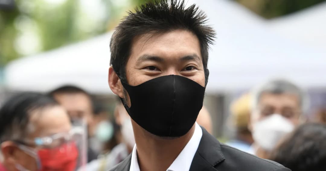 ‘ธนาธร’ จะฟ้อง ‘กลุ่มคน-องค์กรรัฐ’ ปล่อยข้อมูลส่วนบุคคล ถูกใส่ร้ายปมด้อยค่าวัคซีน แย่งวัคซีนคนแก่