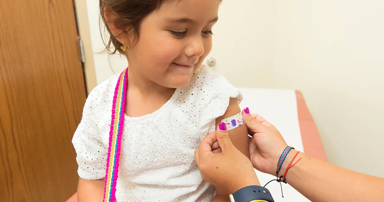 เร่งสำรวจความยินยอมผู้ปกครอง เพื่อเตรียมฉีดวัคซีน ‘เด็กเล็ก’ 5.2 ล้านคน