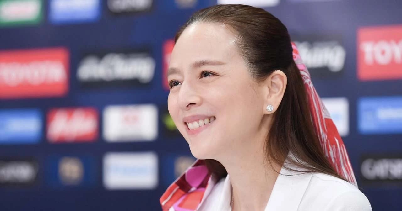 ‘มาดามแป้ง’ ยันยังไม่ลงสมัคร ผู้ว่าฯ กทม. ขอพาทีมชาติไทยไปบอลโลก