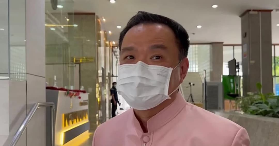 อนุทิน ชงศบค. พิจารณาเปิดลงทะเบียนเข้าประเทศแบบ Test and Go เดือน ก.พ. นี้