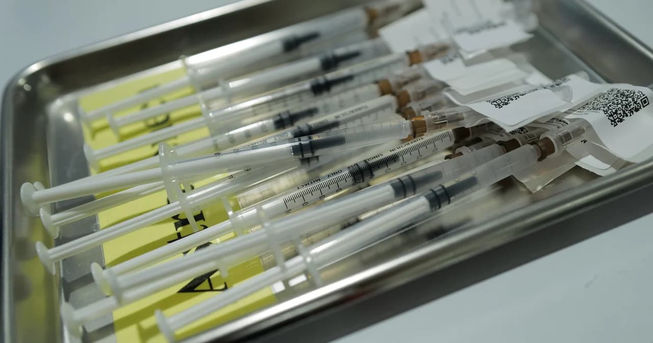 นพ.ยง ไขข้อข้องใจวัคซีนโควิดต้องฉีดกี่เข็มถึงจะพอ