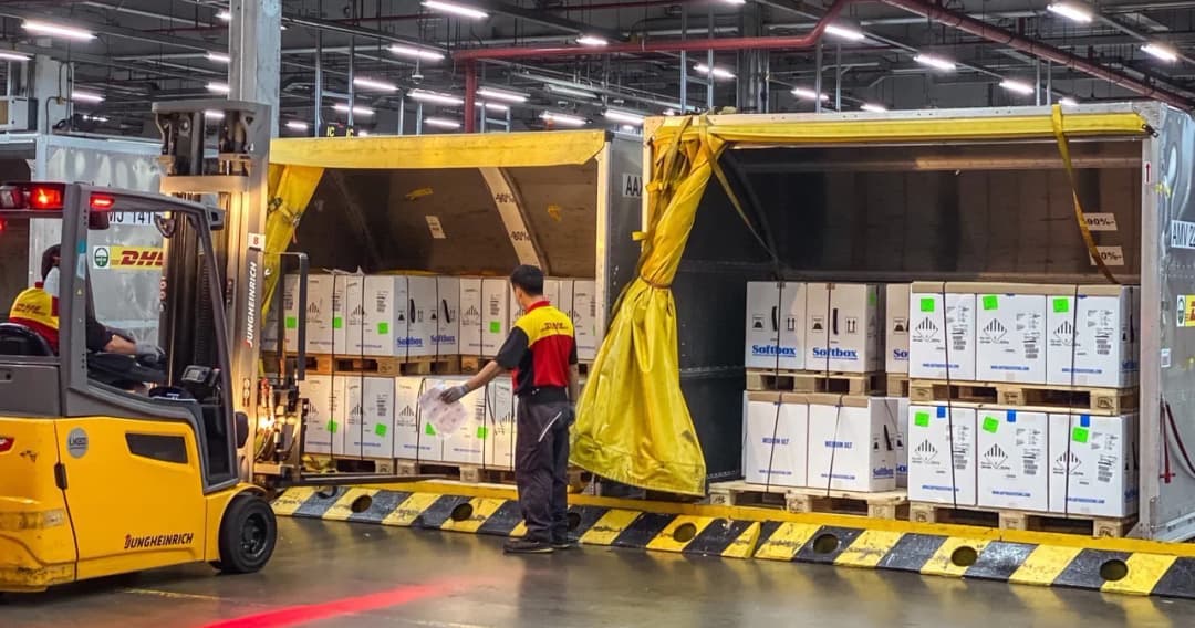 ไฟเซอร์เด็ก 3 แสนโดสถึงไทยแล้ว สธ. เผยอาการข้างเคียงหลังฉีดไม่รุนแรง หายได้เองใน 1- 2 วัน