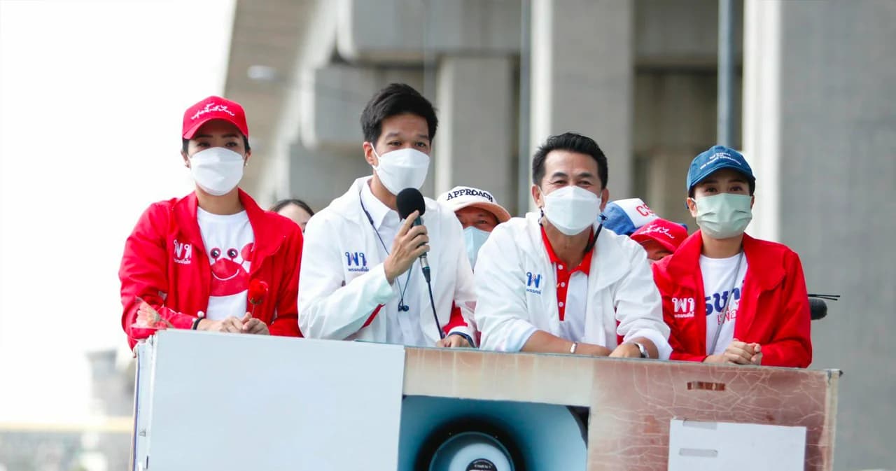 ‘สุรชาติ’ ขึ้นรถแห่ ขอบคุณทุกคะแนนเสียง ชาวหลักสี่-จตุจักร หลังชนะการเลือกตั้ง