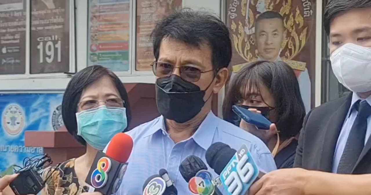 พ่อ-แม่หมอกระต่ายเข้าให้ปากคำ สน.พญาไท อยากให้ลงโทษขั้นสูงสุดเป็นกรณีตัวอย่าง